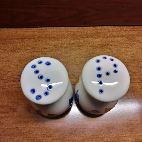 MEOW COFFEE MUG W/SALT N' PEPPER SHAKERS - Picture 8 of 11